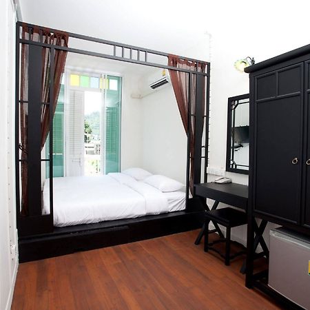 99 Oldtown Boutique Guesthouse Sha Extra Plus Phuket Dış mekan fotoğraf