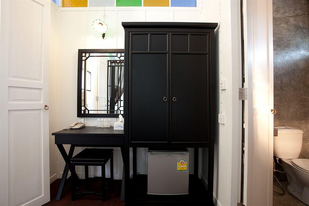 99 Oldtown Boutique Guesthouse Sha Extra Plus Phuket Dış mekan fotoğraf