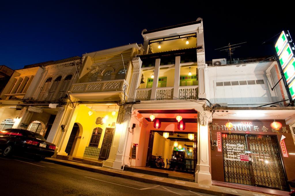 99 Oldtown Boutique Guesthouse Sha Extra Plus Phuket Dış mekan fotoğraf