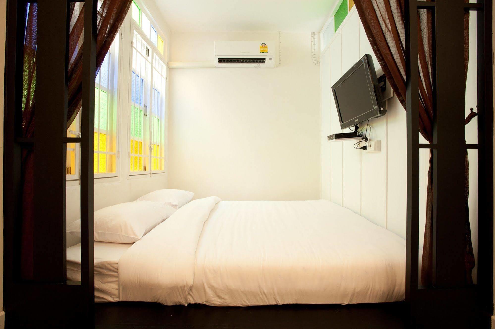 99 Oldtown Boutique Guesthouse Sha Extra Plus Phuket Dış mekan fotoğraf