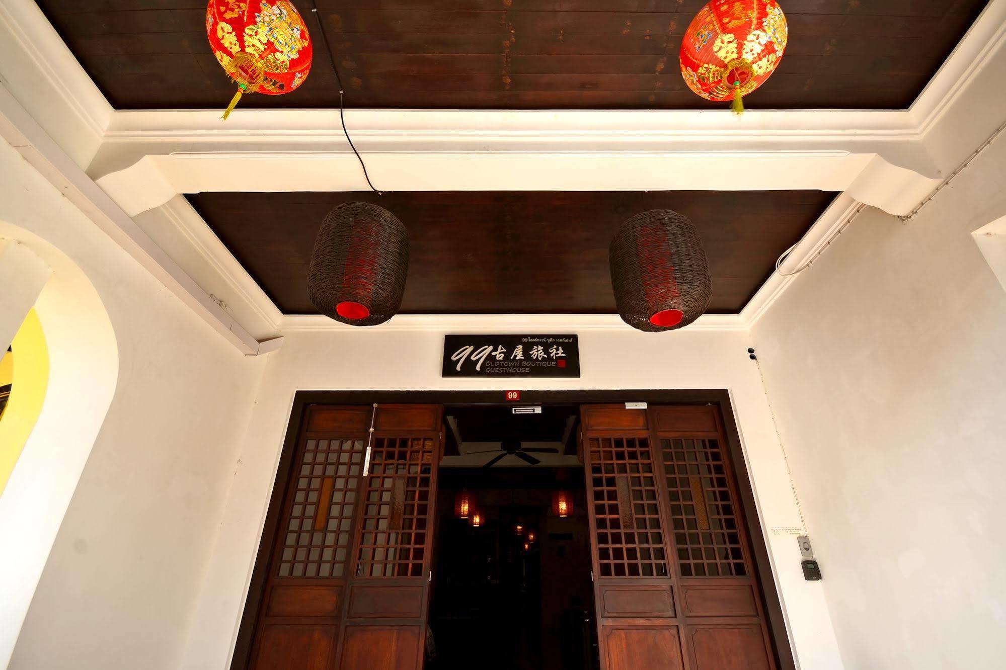 99 Oldtown Boutique Guesthouse Sha Extra Plus Phuket Dış mekan fotoğraf