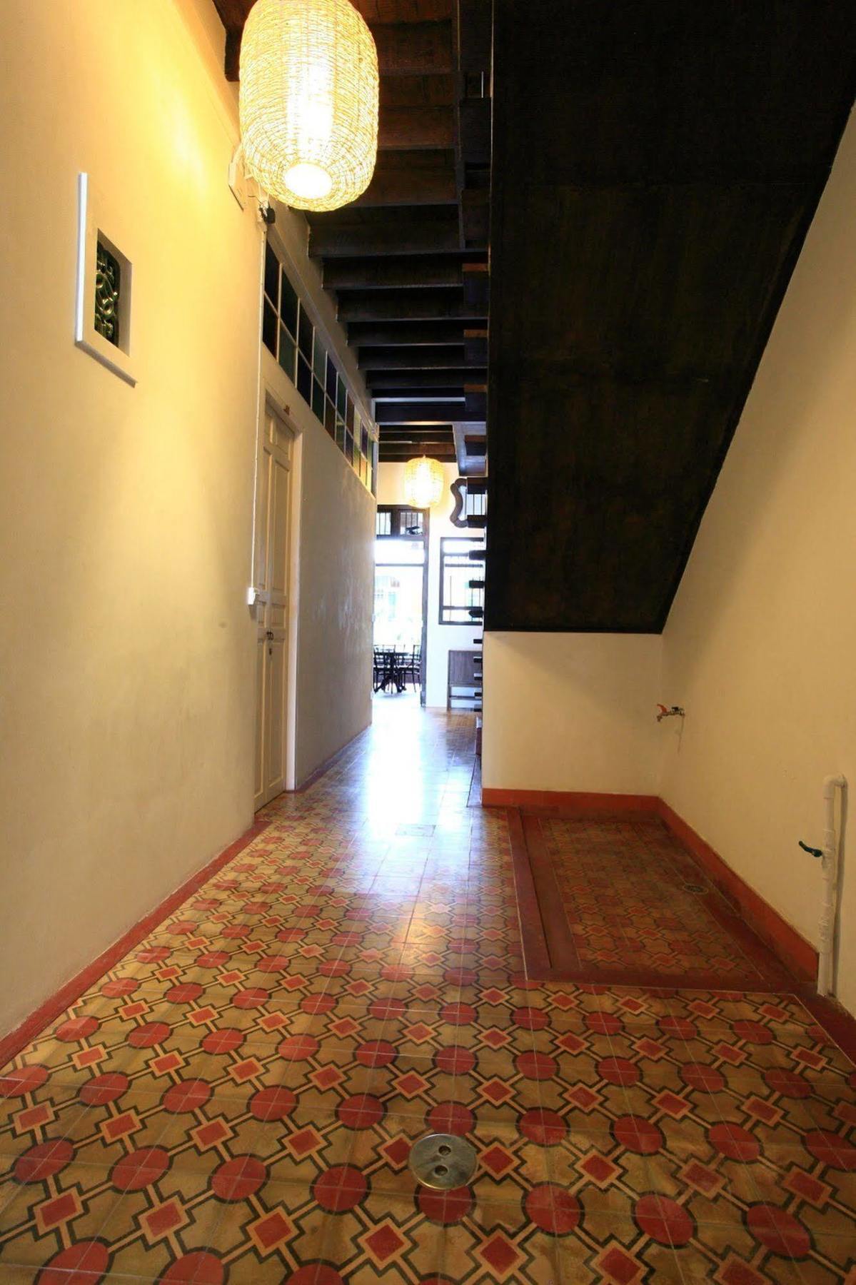 99 Oldtown Boutique Guesthouse Sha Extra Plus Phuket Dış mekan fotoğraf