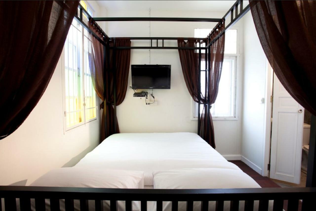 99 Oldtown Boutique Guesthouse Sha Extra Plus Phuket Dış mekan fotoğraf